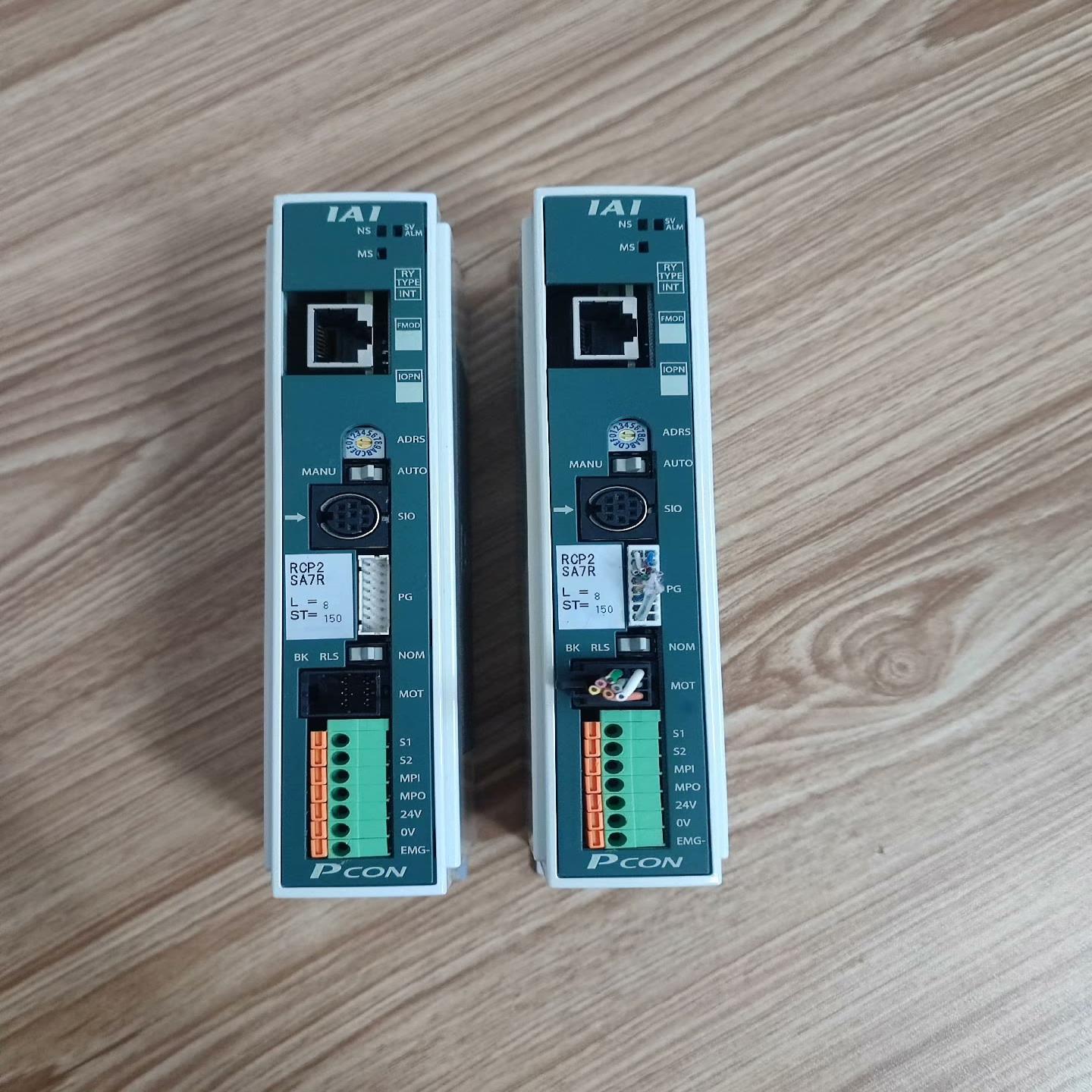 IAI驱动器，PC0N-C-56PI-EP-0-0，2台，1