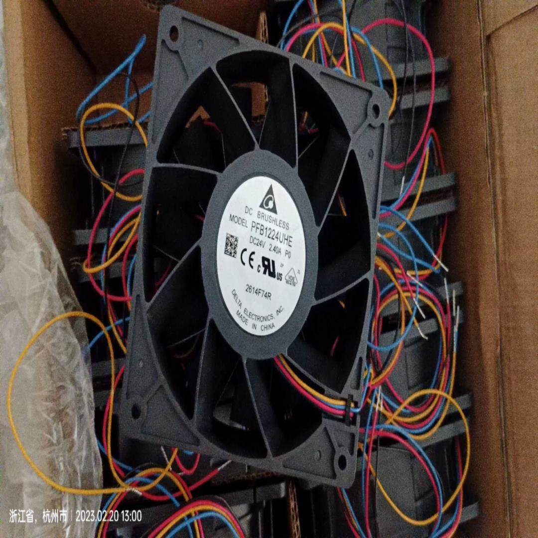 全新原装delta台达PFB1224UHE 出售，尺寸1