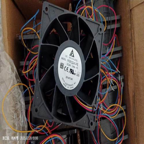 全新原装delta台达PFB1224UHE 出售，尺寸1