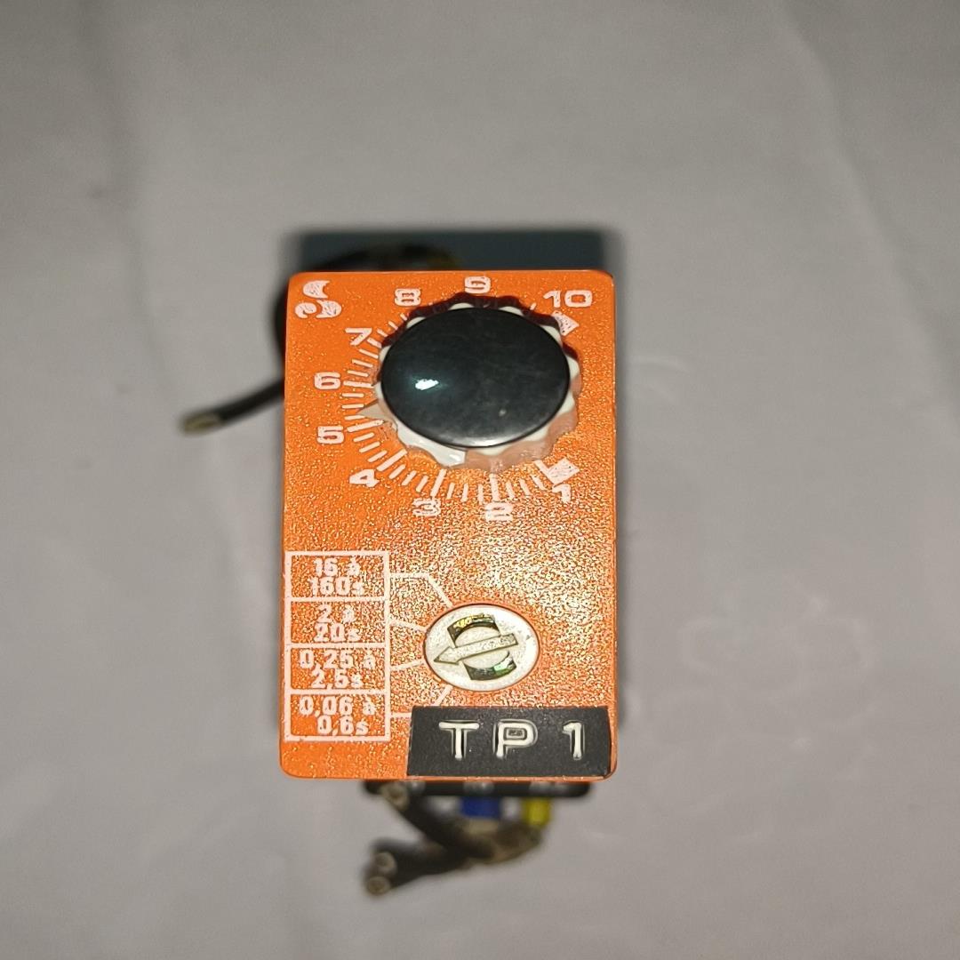 Syrelec 继电器 BAR 220v－240v   1只