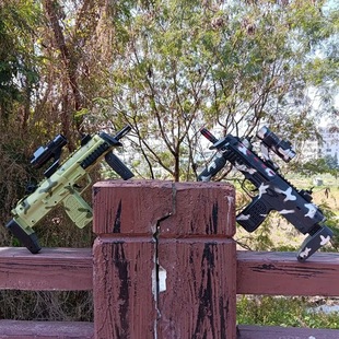 创利达电动MP7玩具枪冲锋枪八音振动灯光声音儿童玩具户外模型