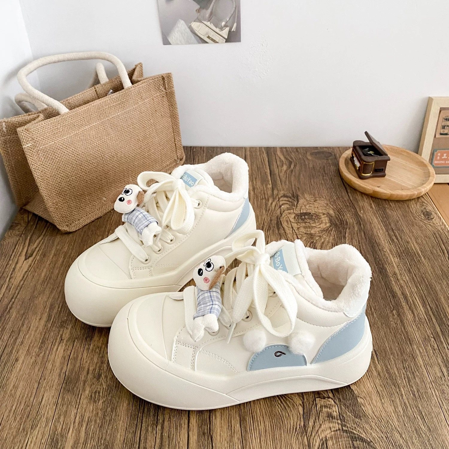 2025新款秋冬季厚底高帮小白鞋女加绒百搭休闲运动板鞋保暖二棉鞋