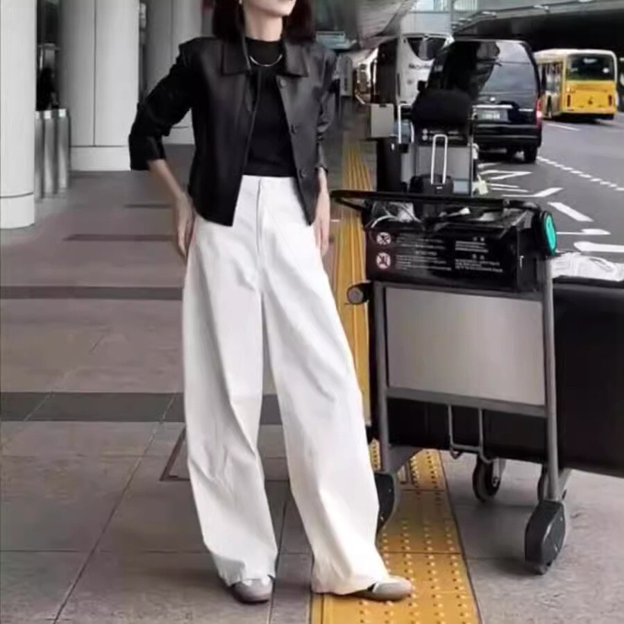 工作室原创2025秋季新款高级感翻皮衣外套白色休闲裤女F1061领小