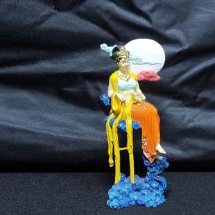 小叶黄杨木彩绘嫦娥奔月镂空摆件客厅装饰实木雕刻手把件创意工艺