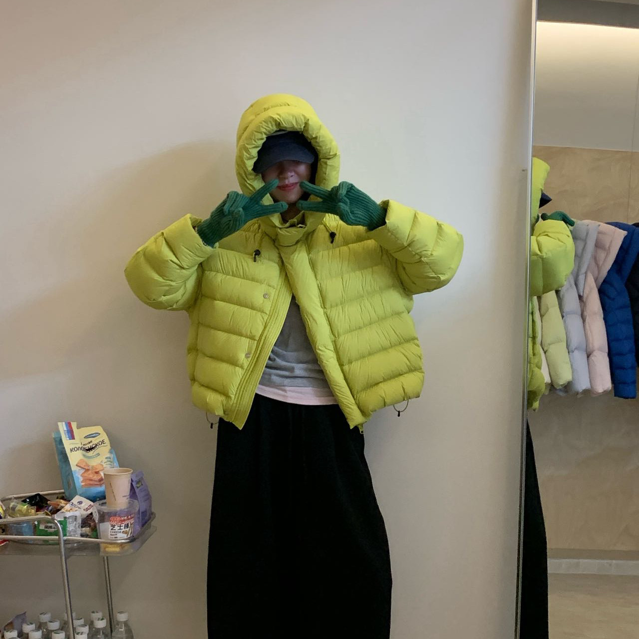 馨菲颜色超美～显瘦轻绒保暖连帽排骨加厚保暖羽绒服外套910