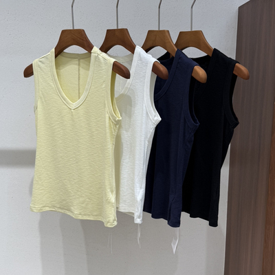馨菲小众26年夏上新简约纯色V领修身短款无袖背心158-4543