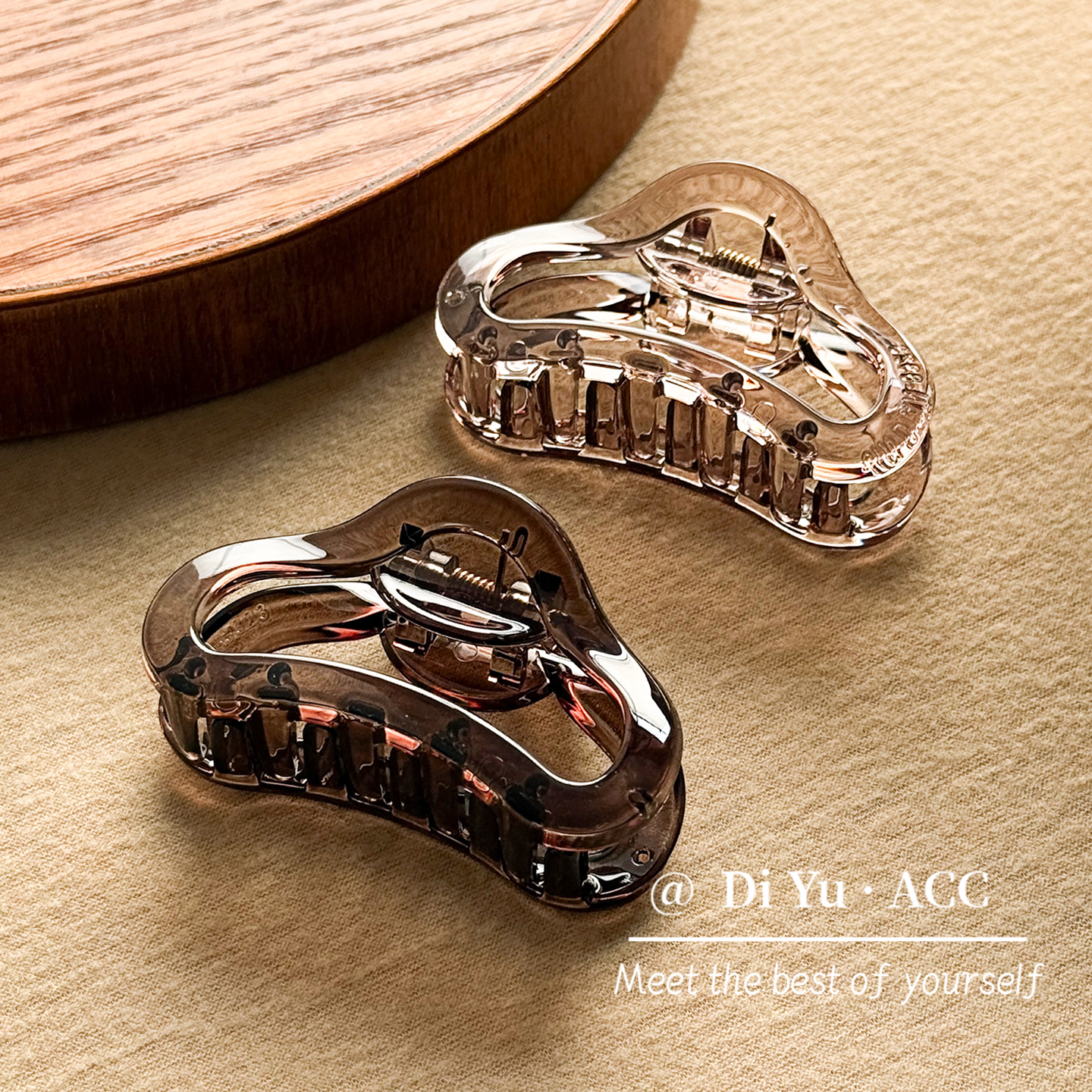 新款亚克力弧形中号抓夹女简约半扎马尾发抓短发过渡期发夹发卡女