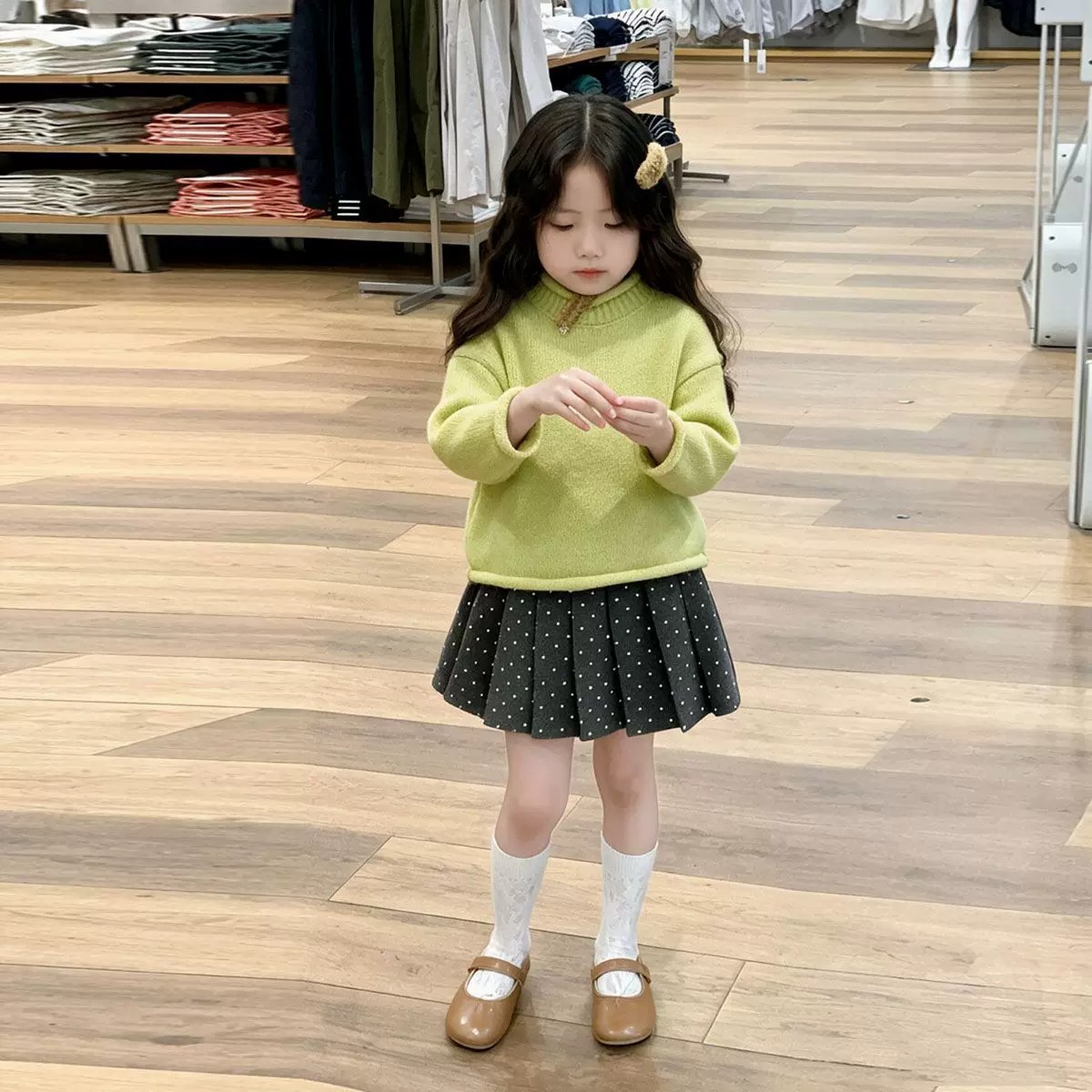女童冬季绿色半高领针织毛衣套装