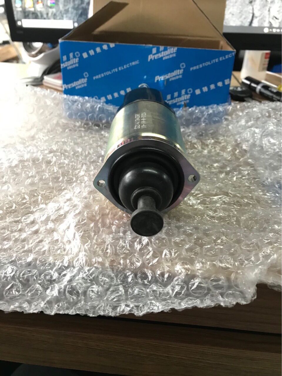 潍柴6170起动机马达吸拉开关