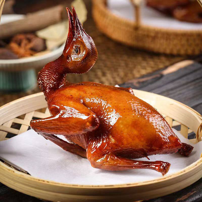 广式经典脆皮乳鸽肉嫩多汁