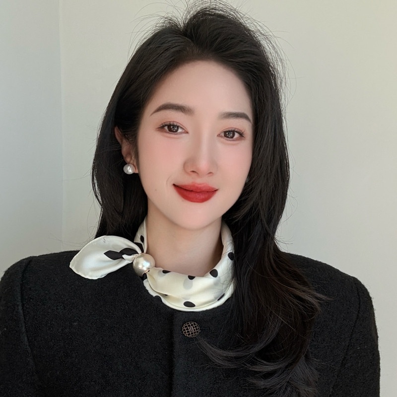 新款磁吸扣纯色丝巾女珍珠百搭遮颈纹围巾春夏季外搭懒人围脖领巾