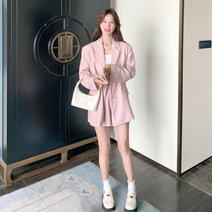 2025春季新款粉色高级感时尚麻料小西装外套女西服短裤子图片