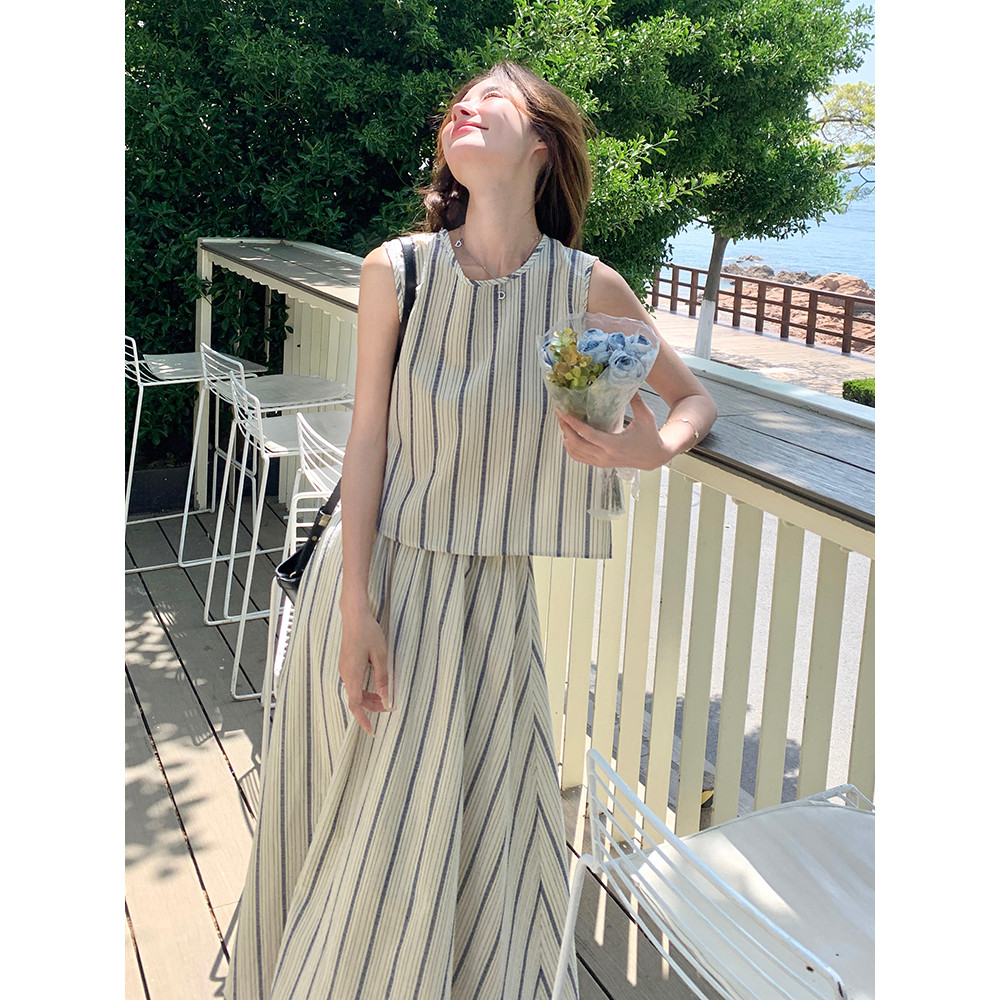 松弛感穿搭一整套女夏季2025新款今年流行无袖条纹露背上衣半身裙,女装运动套装,浙宝210（原浙宝191）
