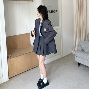 2025春季新款英伦学院风JK灰色小西装外套女百褶半身裙子图片