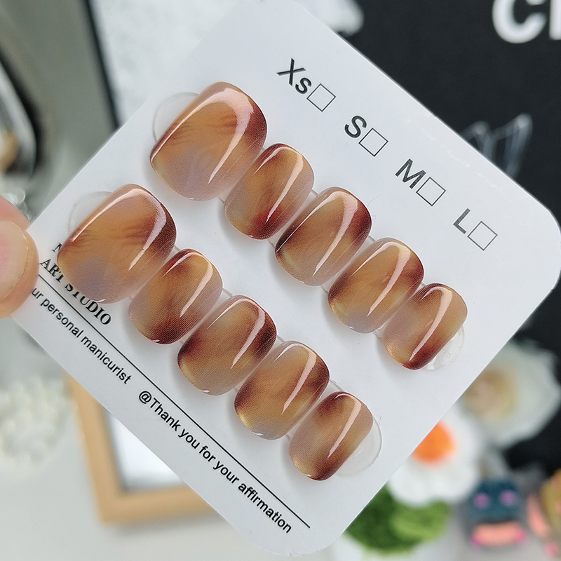 棕色渐变穿戴甲片显白手工甲