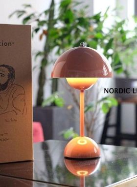 Nordic Decoration Table Lamp Bedroom Bedside Lamp Creative