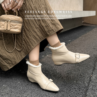 真皮羊毛尖头短靴女2025秋冬新款加绒保暖毛毛靴粗跟短筒鞋子女款