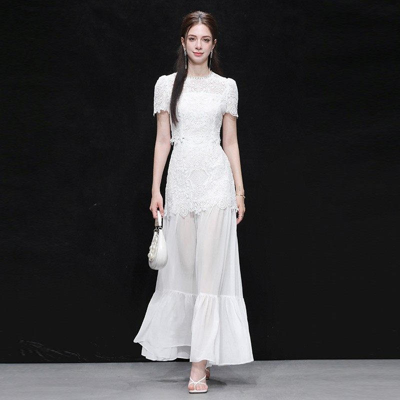 2025夏季新款气质钻条圆领泡泡袖蕾丝上衣+高腰蕾丝拼接雪纺半裙