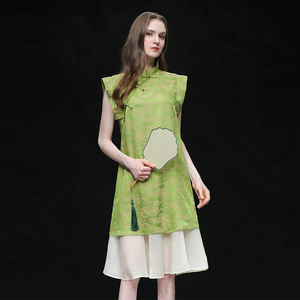 W2026夏季新款国风新中式立领盘扣装饰肩部搭片宽松版型A字连衣裙