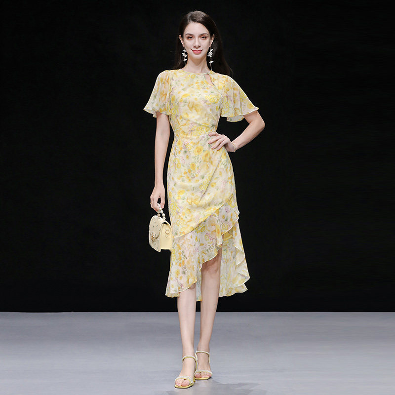 2025夏季新款度假风印花收腰显瘦开叉鱼尾摆灵动雪纺连衣裙,女装/女士精品,连衣裙,淘宝优惠券,粉丝福利购,淘宝优惠卷