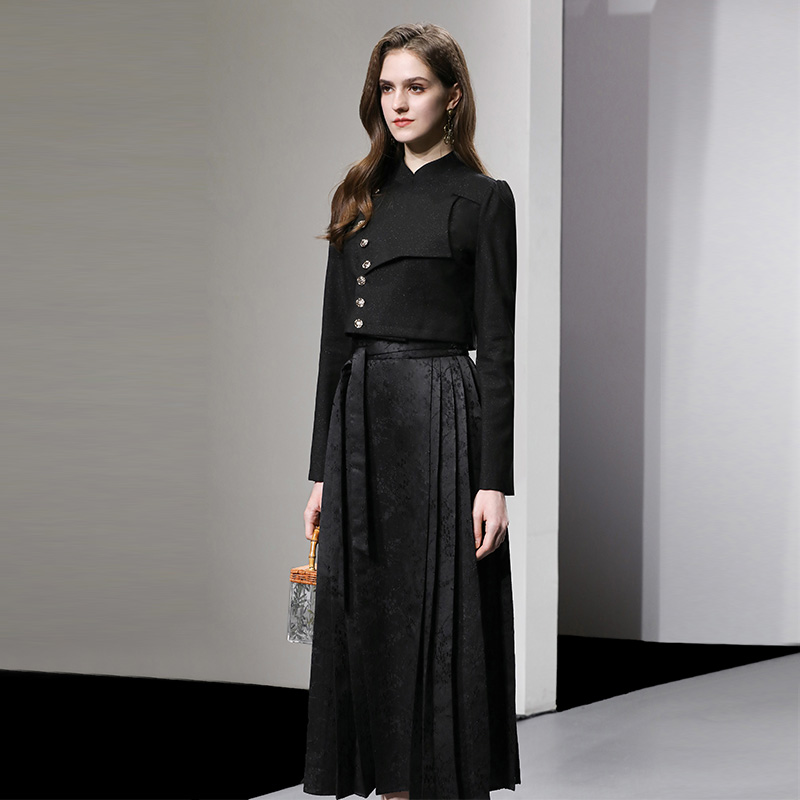 20255秋季新款国风立领泡泡袖金属扣不规则上衣高腰马面裙套装