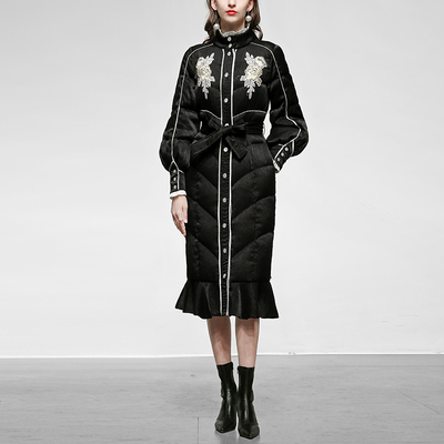 冬季2025新款女装黑色立领修身中长款羽绒服绣花收腰过膝加厚