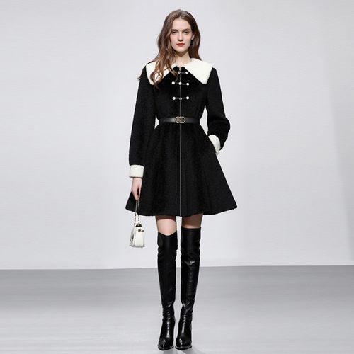 2025冬季新款时尚撞色大翻领羊羔毛系带大摆黑色皮草大衣外套女