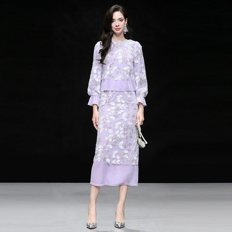 气质立体层次感亮片刺绣上衣高腰