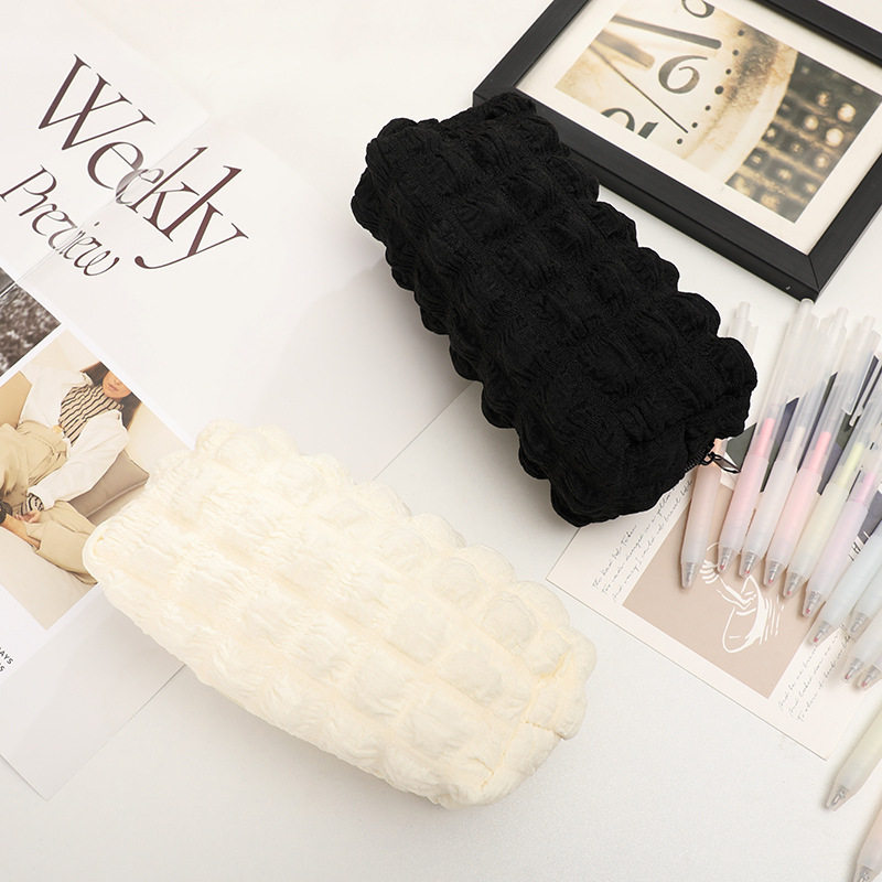 新品 奶油泡芙笔袋小众不撞款大容量纯色软fufu绝美ins风化妆