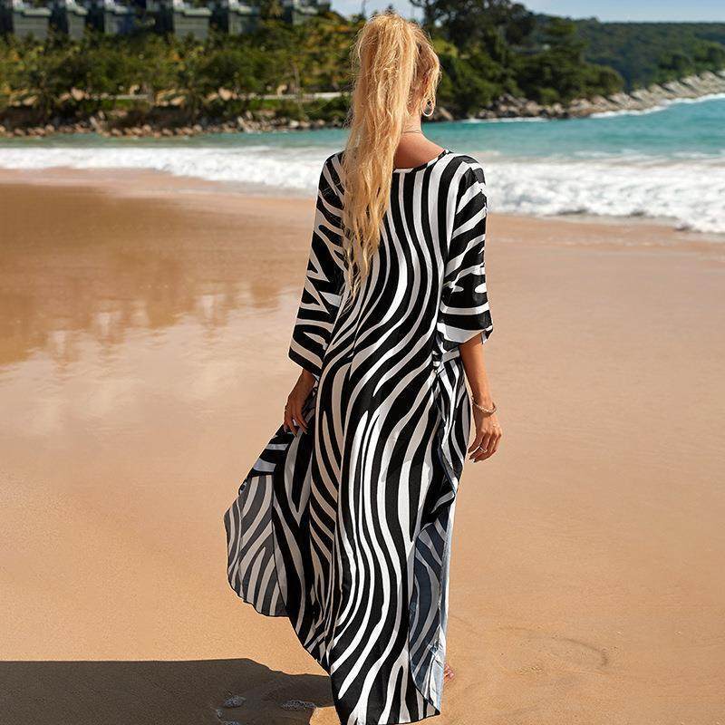 Loose robe beach jacket seaside vacation sun protection