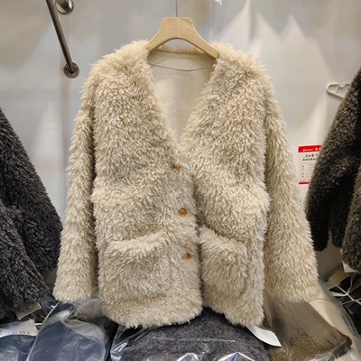 V领单排扣宽松毛毛外套女