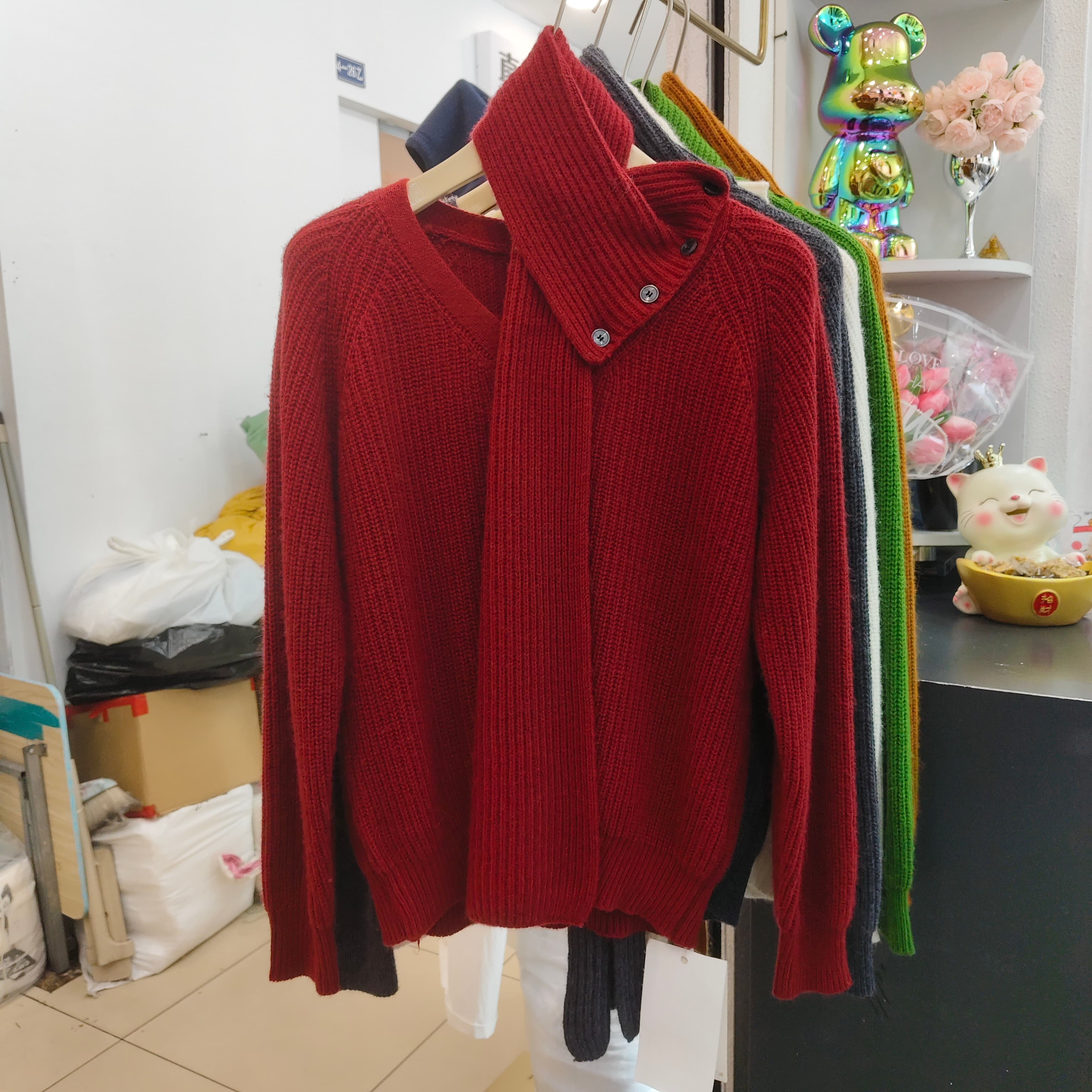 可拆卸系扣围巾V领针织衫女