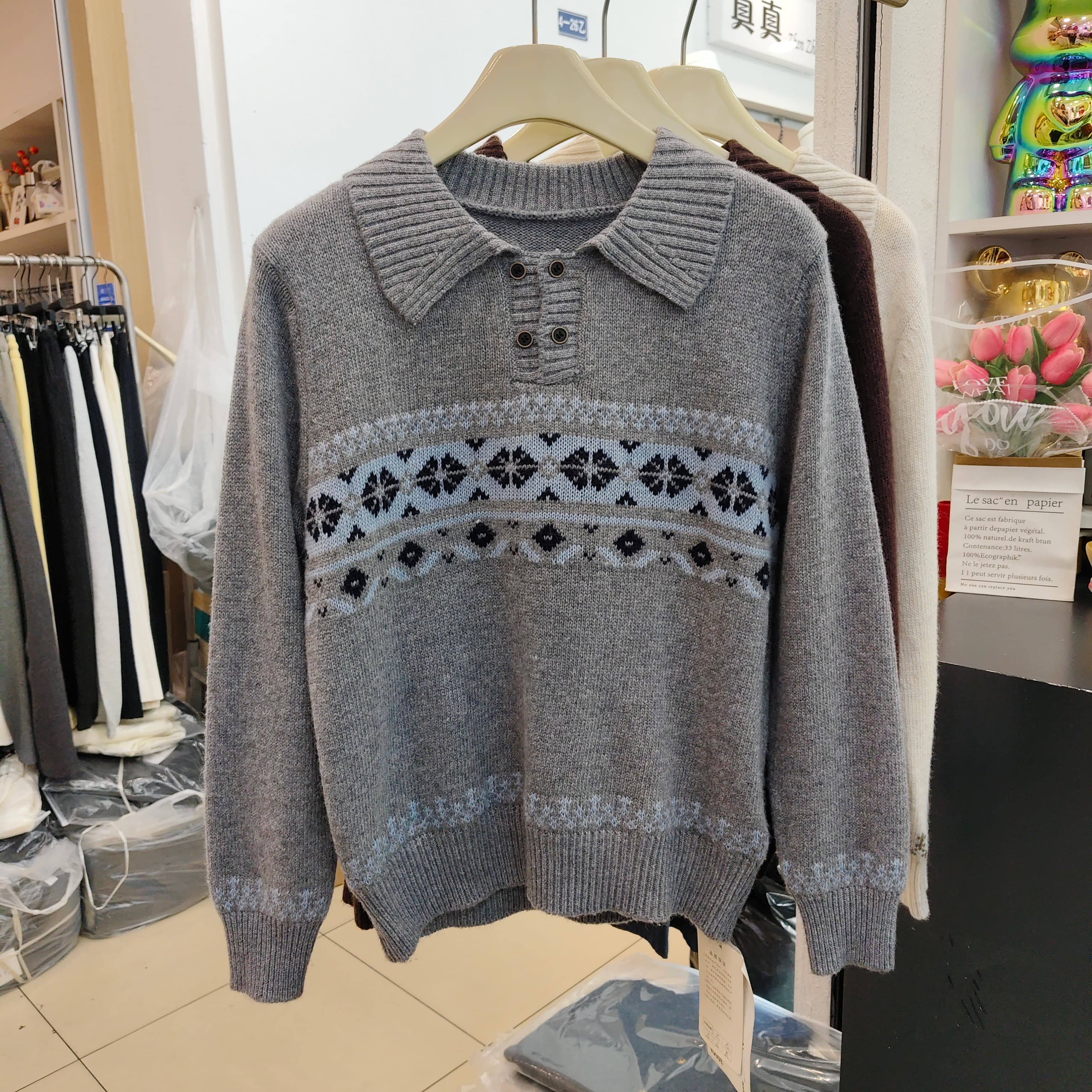 设计感翻领提花套头针织衫女