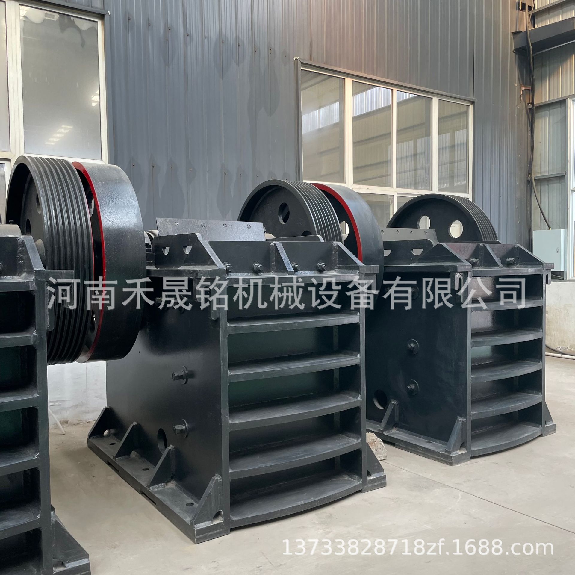 中小型鄂式破碎机大块矿石