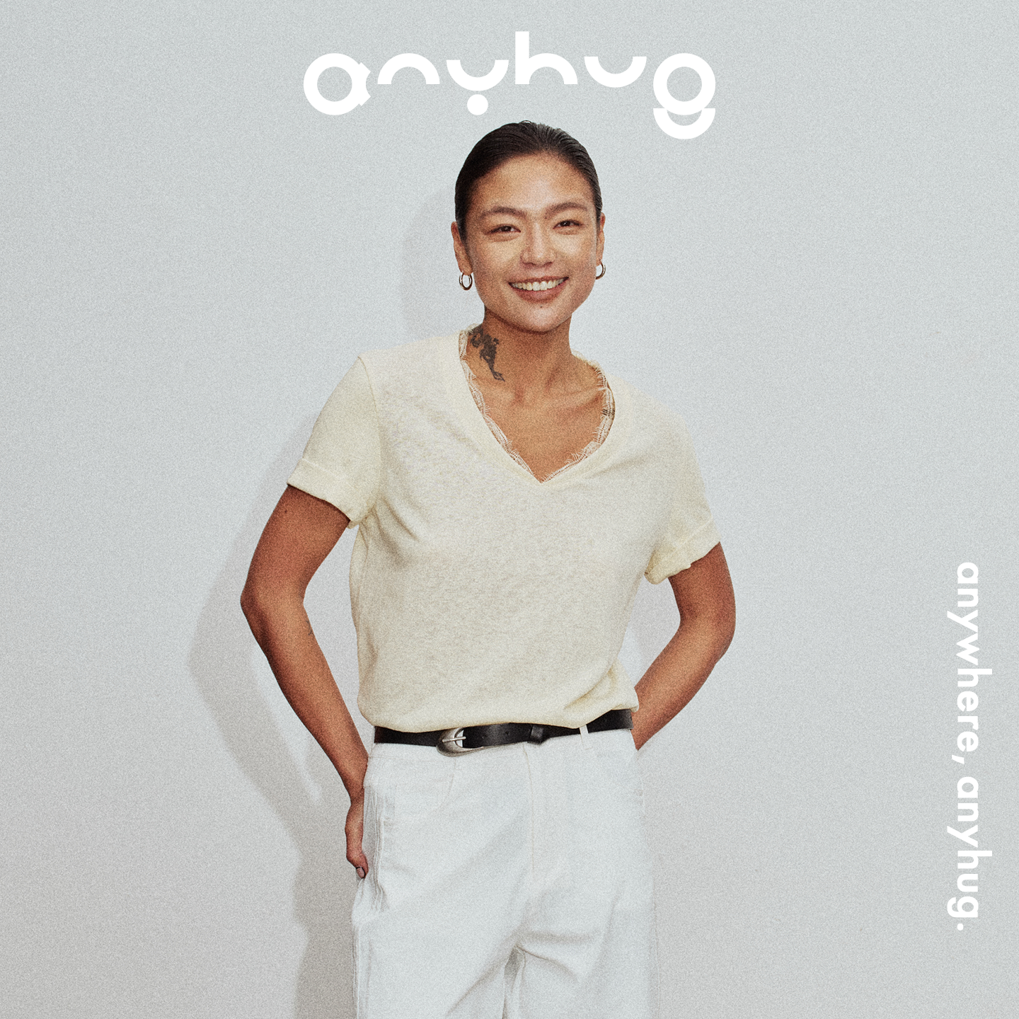 AnyHug肌肤之花棉麻V领短袖T恤女夏日巨好看设计感显瘦透气上衣服