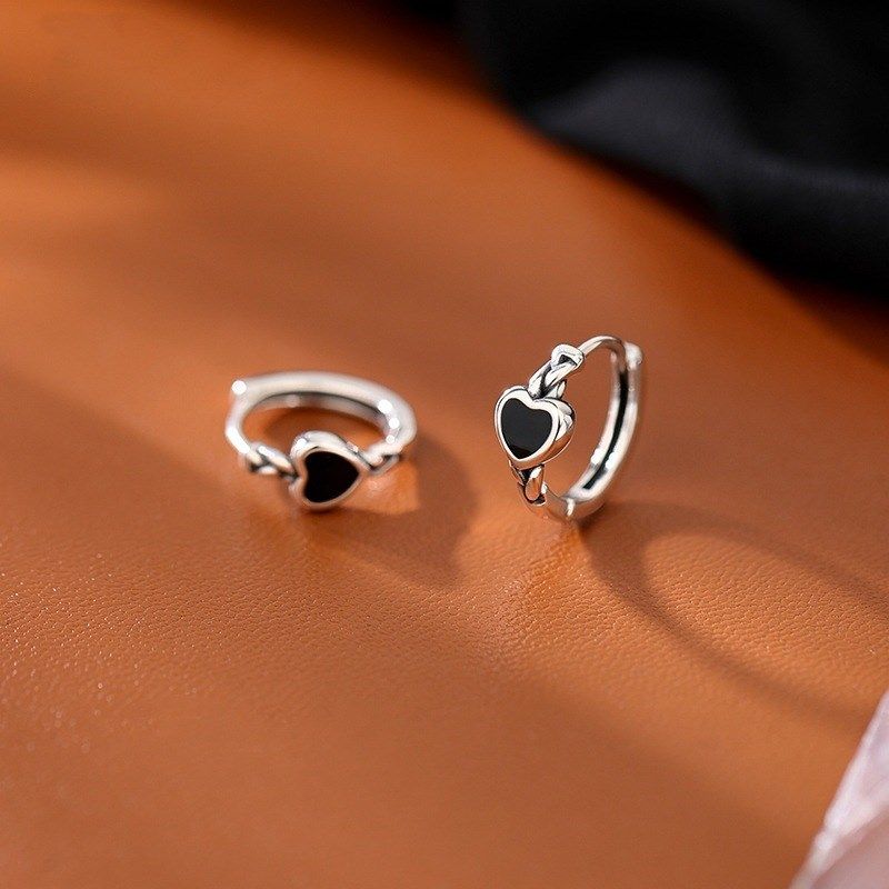 srrmhyn黑色精致滴釉爱心耳环女复古时尚简约冷淡风耳扣i