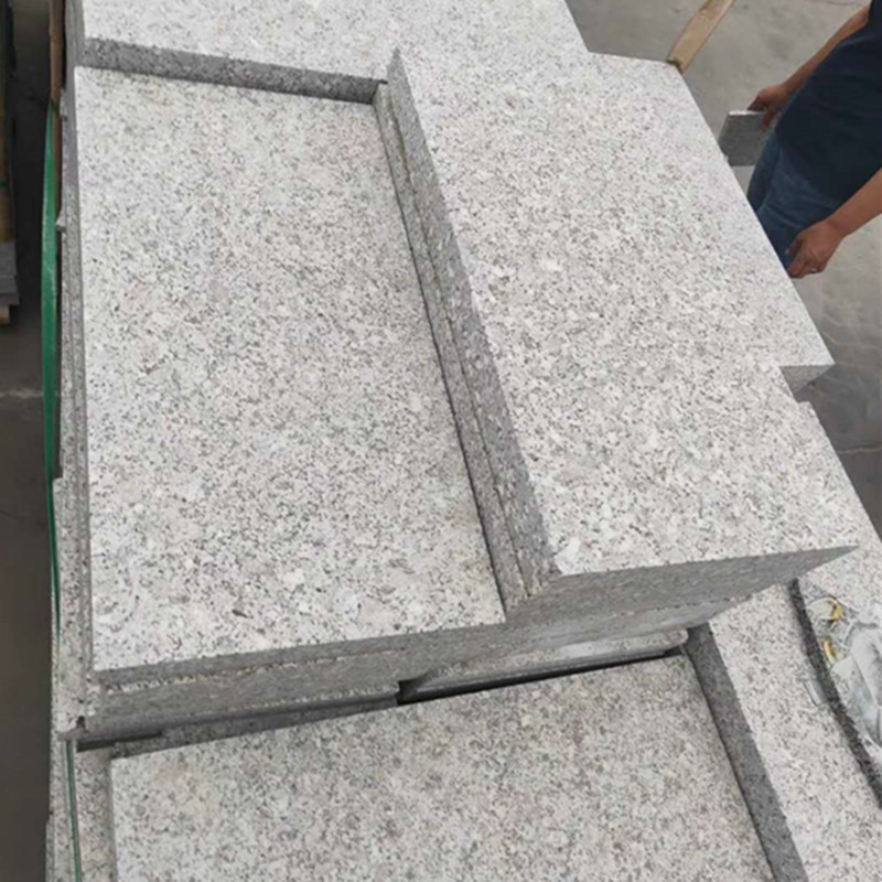 花岗岩石材地砖芝麻白灰户外板材路沿石火烧大理石面板铺院子广场