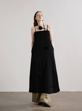 Sayhitotomato【南瓜午夜】黑色花朵毛边显瘦微A摆开衩吊带连衣裙