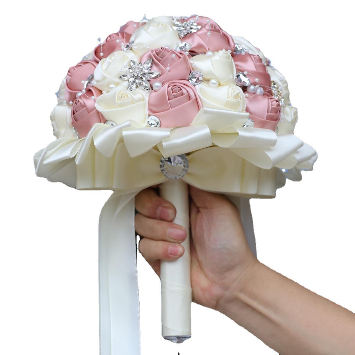 现W631P珠货珍钻带新娘结婚手捧花水钻缎玫瑰花束婚庆道具多色W63
