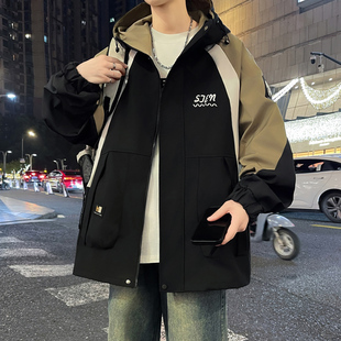 青少年冲锋衣外套男2025新款潮流拼色连帽宽松夹克加绒加厚上衣服