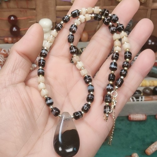 卡卡姆巴.高古.河谷玉髓项链