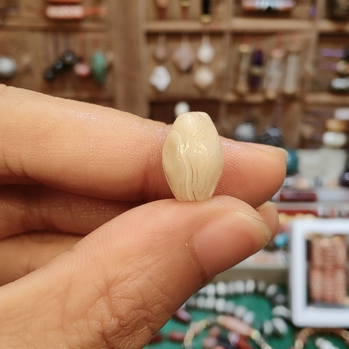 巴克特里亚缠丝玛瑙珠10.2x14.8m