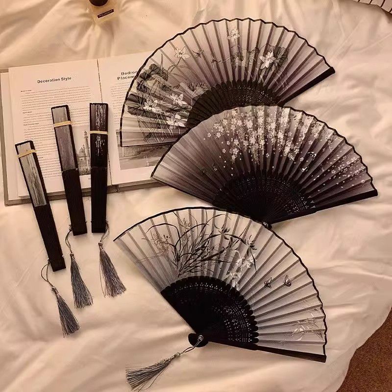 2025新款折扇古风拍照道具景区舞蹈扇子工艺复古手工竹制一笑折扇