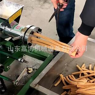 汽油机带动四根同出辣条机地摊用食品膨化机月牙空心弯管膨化机
