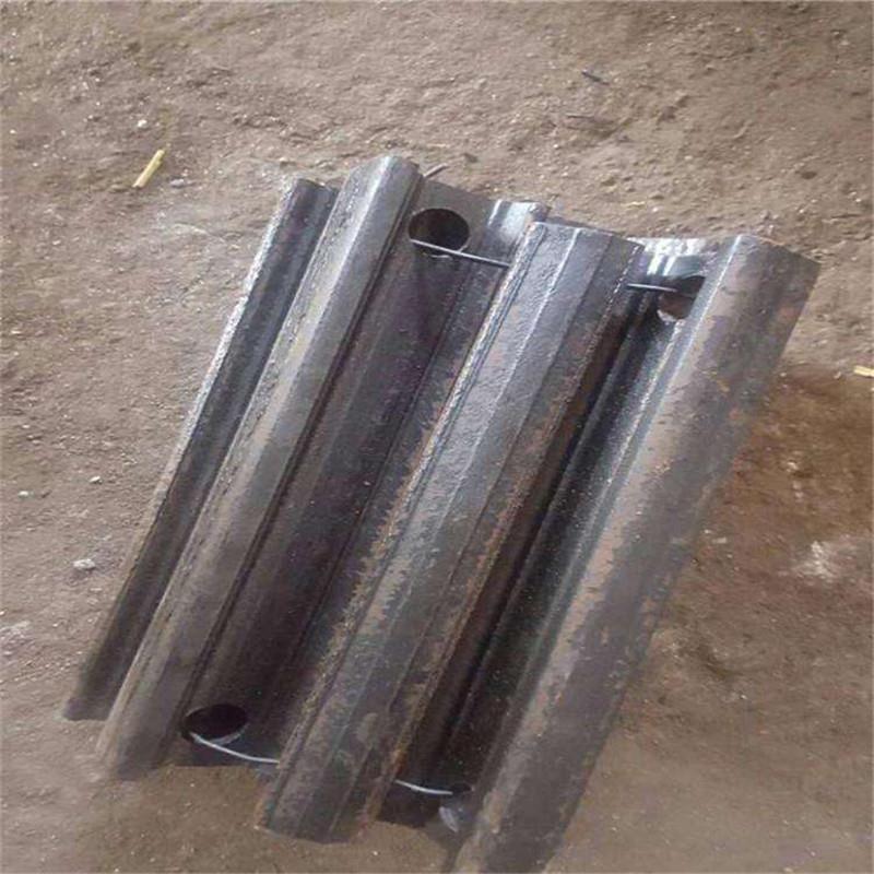 矿用刮板机输送机 刮板机配件 矿用牛角刮板现货 40T刮板机刮板