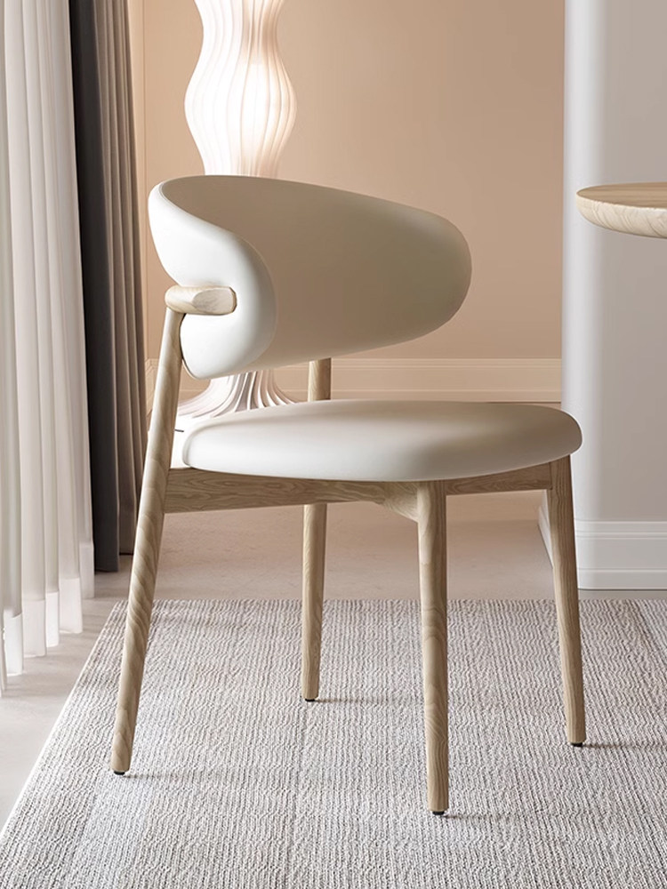 2025新餐椅斯堪的纳维亚实木家中世纪椅子意大利轻豪华桌椅靠背椅