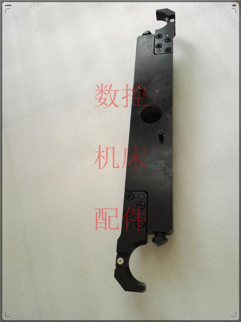 deta德大bt40换刀臂cnc加工中心换刀臂机械臂中心距530mm
