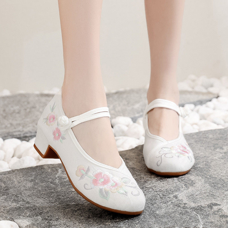 中大童汉服鞋女童夏季绣花鞋儿童古装软底古风旗袍中国风舞蹈布鞋