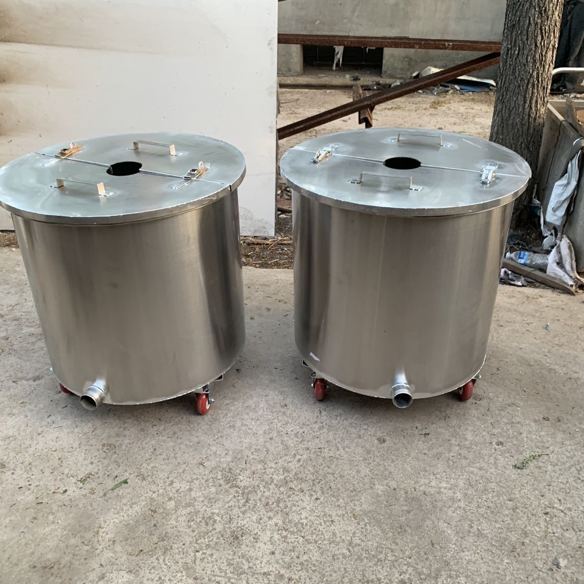 不锈钢拉缸储罐分散机搅拌桶可移动搅拌罐油漆涂料分散料桶定制。