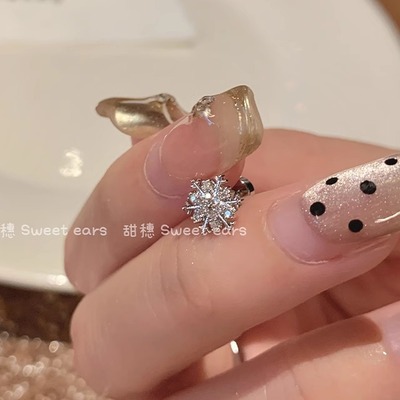 小雪花耳骨钉钛钢1.2粗防过敏